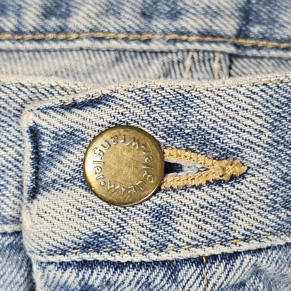 VTG Wrangler Men's Light Blue‎ Denim Sz 38x30